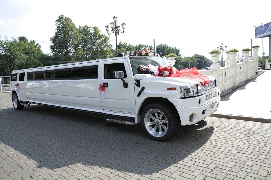 How Much Does it Cost to Rent a Hummer Limo